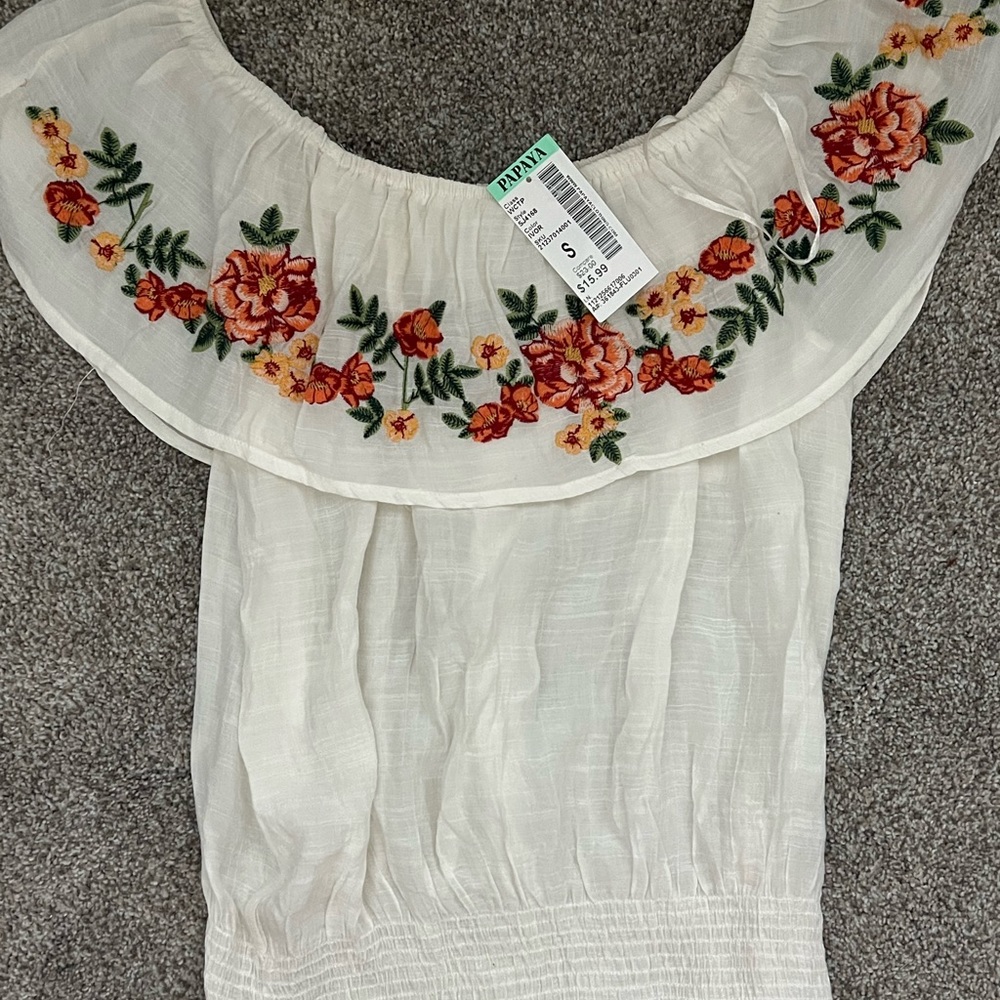 BRAND NEW cute white on/off the shoulder top